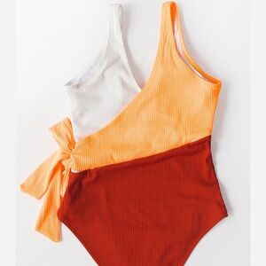 Cupshe women’s swimsuit one piece in Orange and Rust